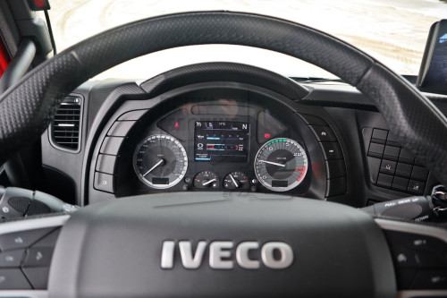 Iveco T-Way 510 10x4 -07 Modern ogend dashboard